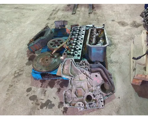 Cylinder Head INTERNATIONAL DT 466E Crest Truck Parts