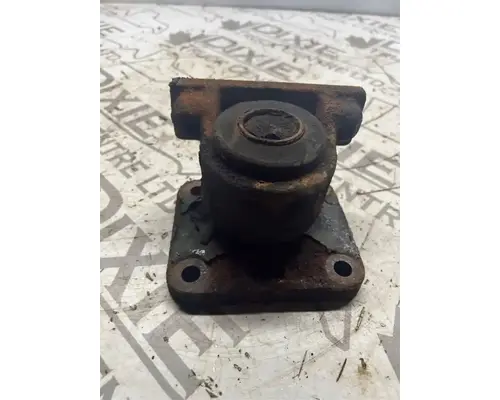 Engine Mounts International DT466 Dixie Truck Centre