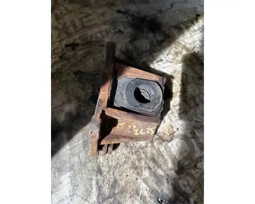 Engine Mounts International DT466 Dixie Truck Centre