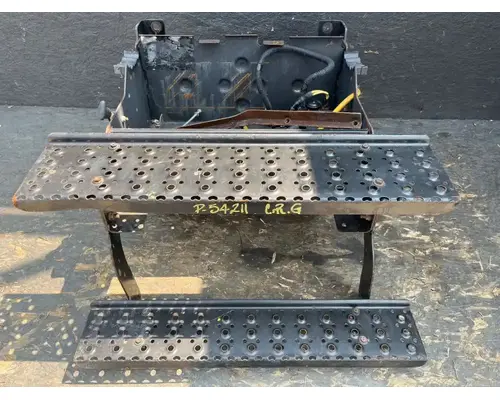 International DuraStar 4300 Battery Box