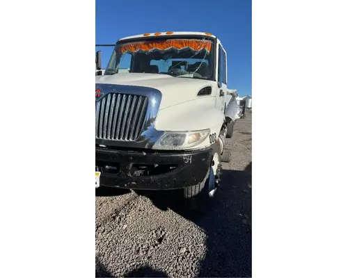 International DuraStar 4300 Bumper Assembly, Front