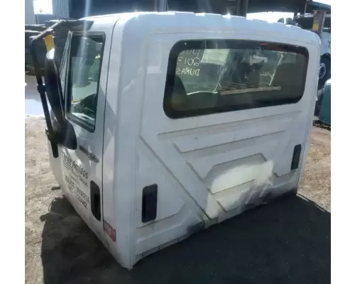 International DuraStar 4300 Cab