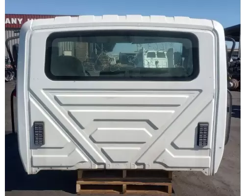 International DuraStar 4300 Cab