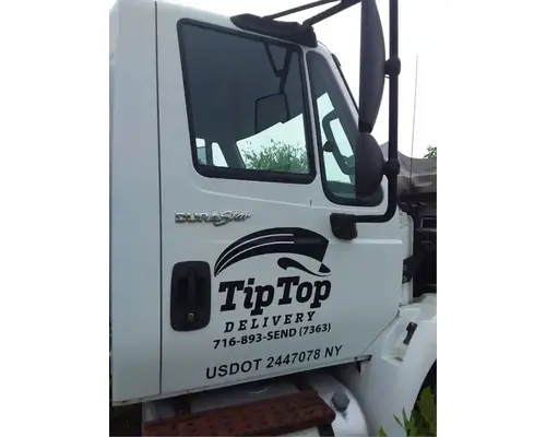 International DuraStar 4300 Cab