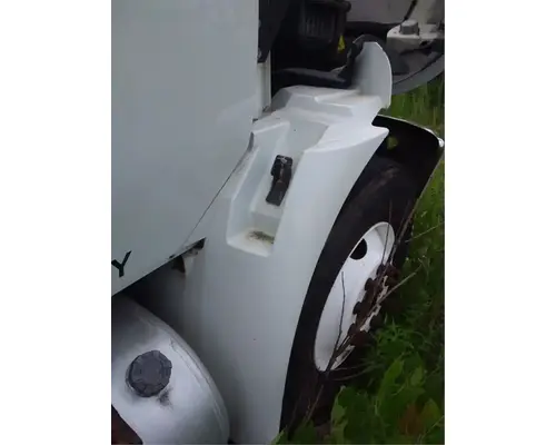 International DuraStar 4300 Fender Extension