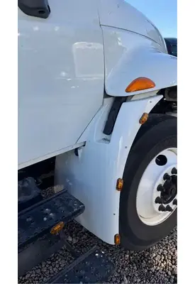 International DuraStar 4300 Fender Extension