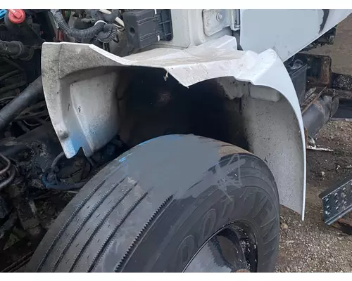 International DuraStar 4300 Fender Extension