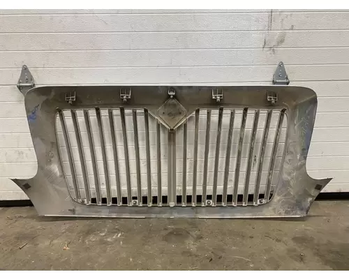 International DuraStar 4300 Grille