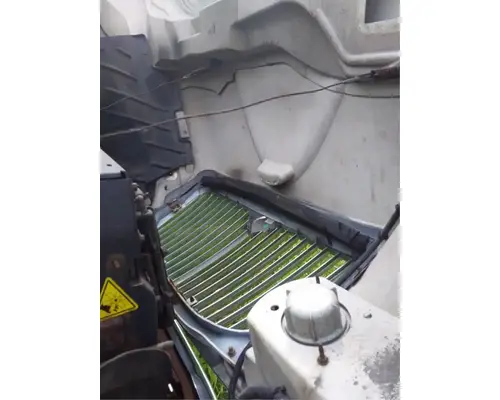 International DuraStar 4300 Hood