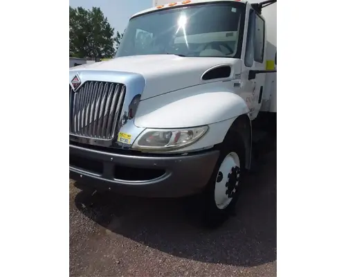 International DuraStar 4300 Hood