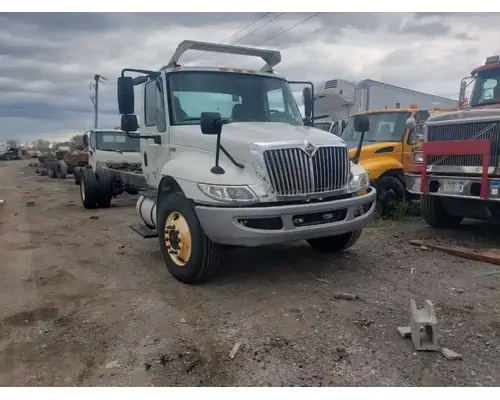 International DuraStar 4300 Hood