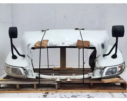 International DuraStar 4300 Hood