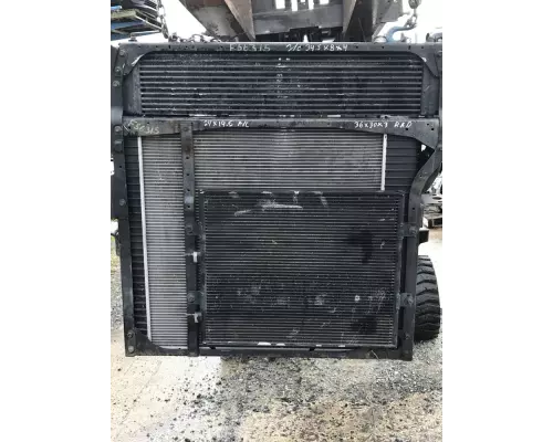 International DuraStar 4300 Radiator