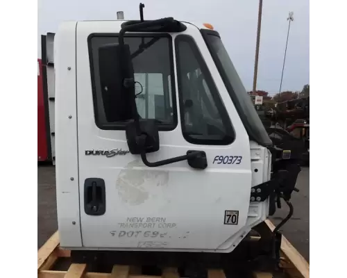 International DuraStar 4400 Cab