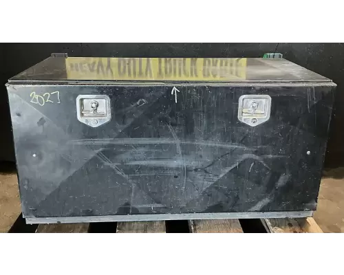 International DuraStar 4400 Tool Box