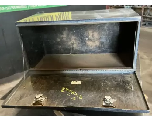 International DuraStar 4400 Tool Box