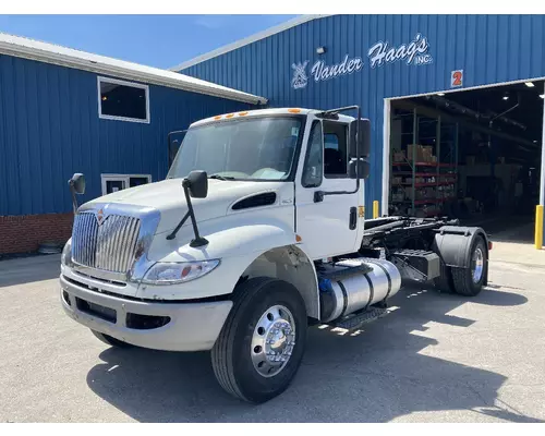 Complete Vehicle International DURASTAR (4300) Vander Haags Inc Sp