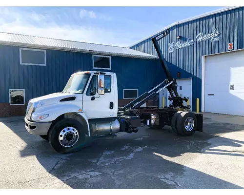 Complete Vehicle International DURASTAR (4300) Vander Haags Inc WM