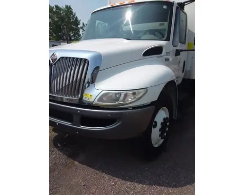 Hood International DuraStar 4300 Casey's Truck Salvage World