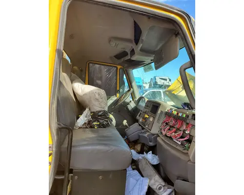 Seat, Front International DuraStar 4300 HOLST TRUCK PARTS