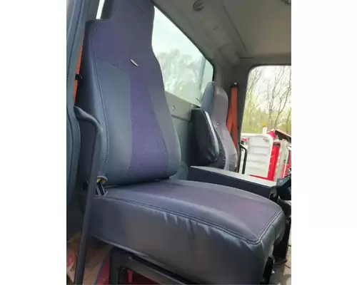 Seat, Front International DuraStar 4400 Complete Recycling Group LLC