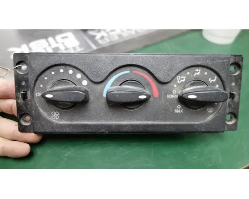 Temperature Control INTERNATIONAL DURASTAR Sam's Riverside Truck Parts Inc