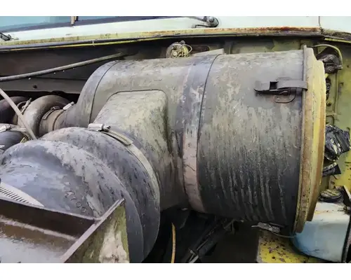 International F-2275 Air Cleaner