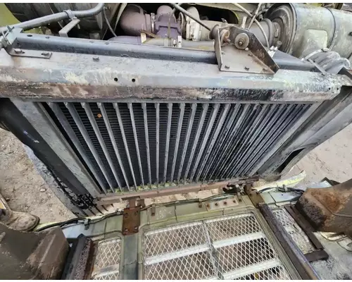 International F-2275 Radiator