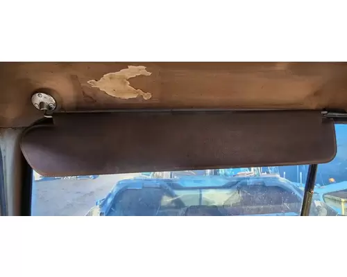 International F-2275 Sun Visor (External)