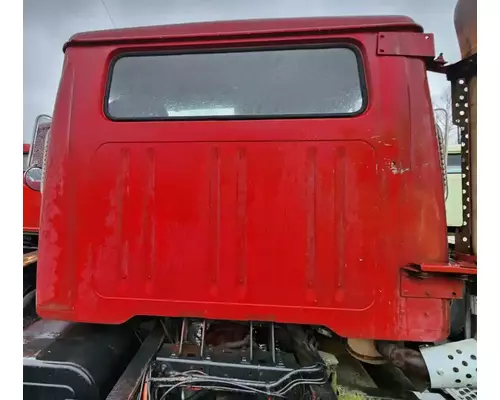 International F-2554 Cab