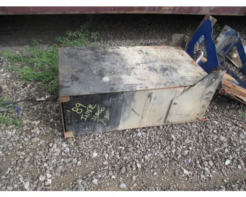 Battery Box International F-2654 Dixie Truck Centre