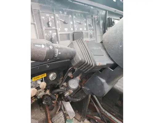 International F-8100 CH Steering Column