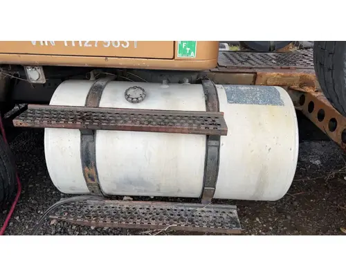 Fuel Tank International F-8200 HOLST TRUCK PARTS