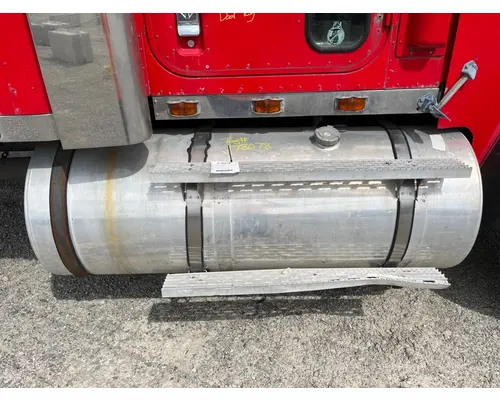 Fuel Tank International F-9370 River City Truck Parts Inc.