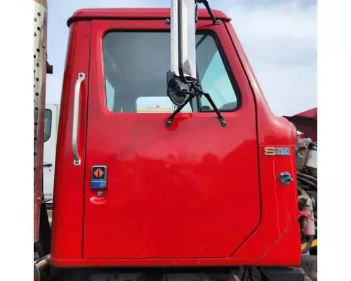 International F2574 Cab
