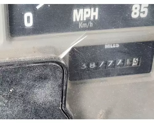 International F2574 Instrument Cluster