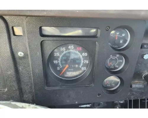 International F2574 Instrument Cluster