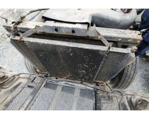 International F2574 Intercooler