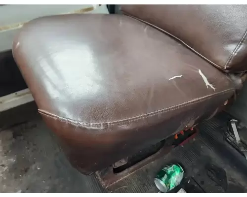 International F2574 Seat, Front