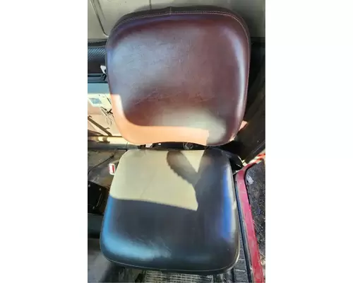 International F2574 Seat, Front