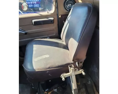 International F2574 Seat, Front