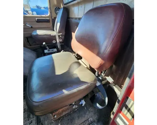 Seat, Front International F2574 Complete Recycling Group LLC
