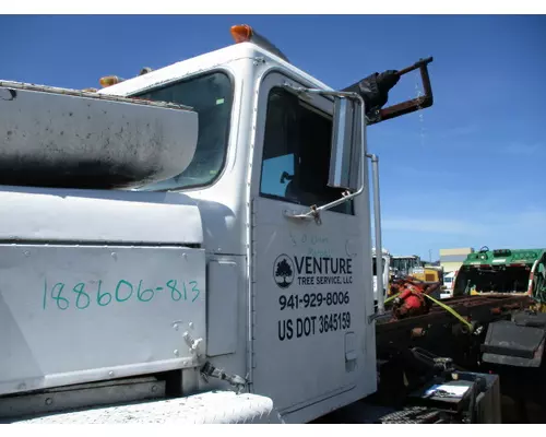 Cab INTERNATIONAL F5070 LKQ Heavy Truck - Tampa
