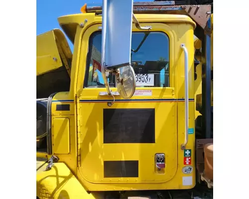 International F5070 Cab