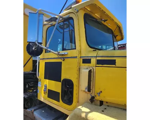 International F5070 Cab
