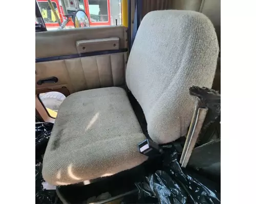International F5070 Seat, Front