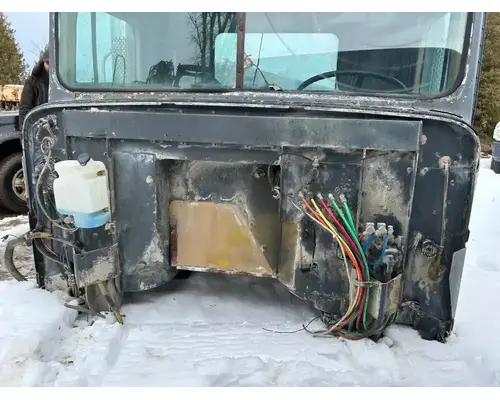 International F9370 Cab