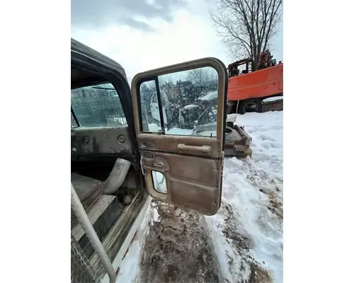 International F9370 Cab