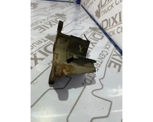 International HT570 Engine Mounts