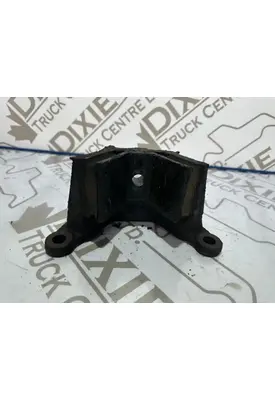 International HT570 Engine Mounts